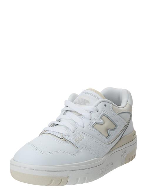 Se new balance Sneaker low '550'  creme / hvid ved About You