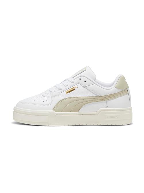 Se PUMA Sneaker low 'CA Pro Classic'  kit / guld / hvid ved About You