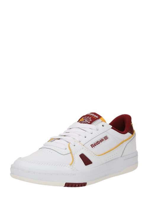 Se Reebok Sneaker low 'LT Court'  gylden gul / mørkerød / hvid ved About You