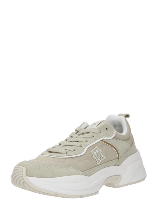 Se TOMMY HILFIGER Sneaker low 'CHUNKY RUNNER VENTILE'  lysebrun / stone / hvid ved About You