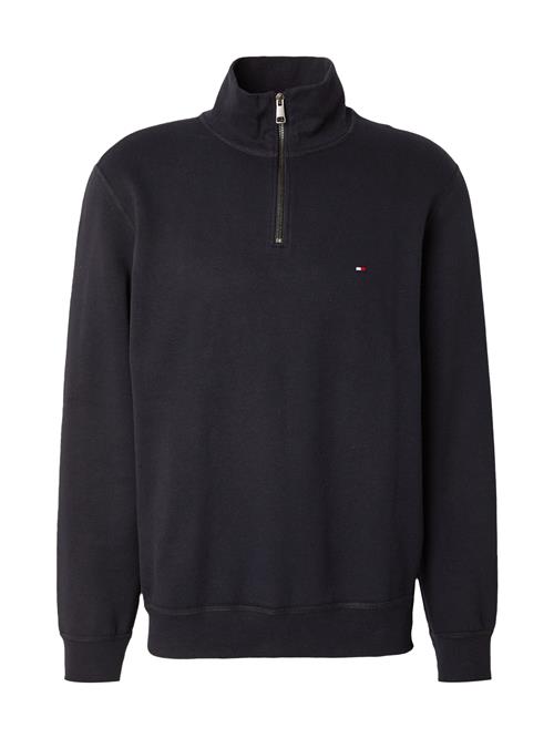 Se TOMMY HILFIGER Sweatshirt 'Essential'  navy / rød / hvid ved About You