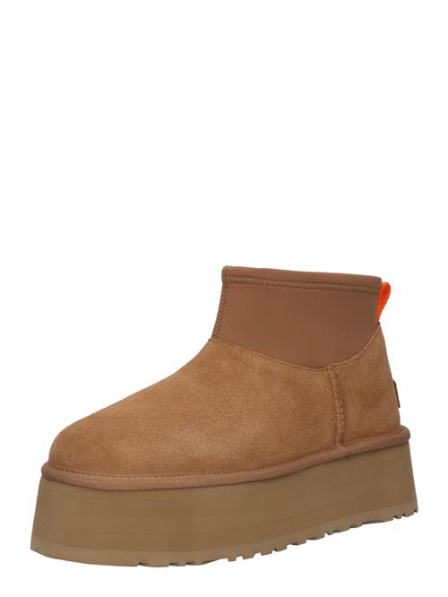 Se UGG Boots 'Classic'  brun ved About You