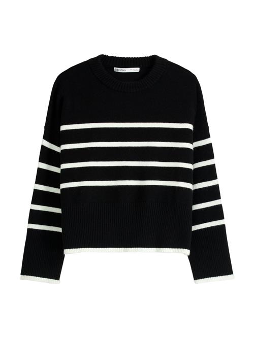 Se Bershka Pullover  sort / hvid ved About You