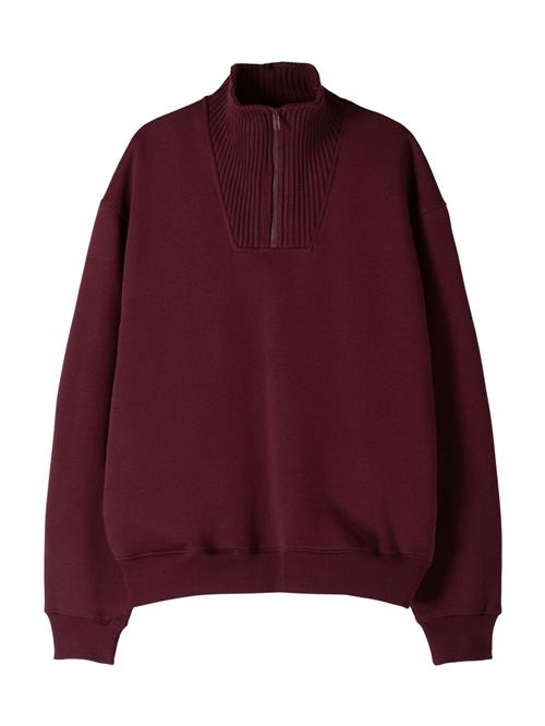 Se Bershka Sweatshirt  bordeaux ved About You