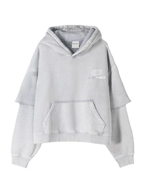 Se Bershka Sweatshirt  grå / hvid ved About You