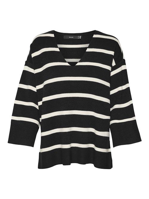 Se VERO MODA Pullover 'Saba'  sort / hvid ved About You