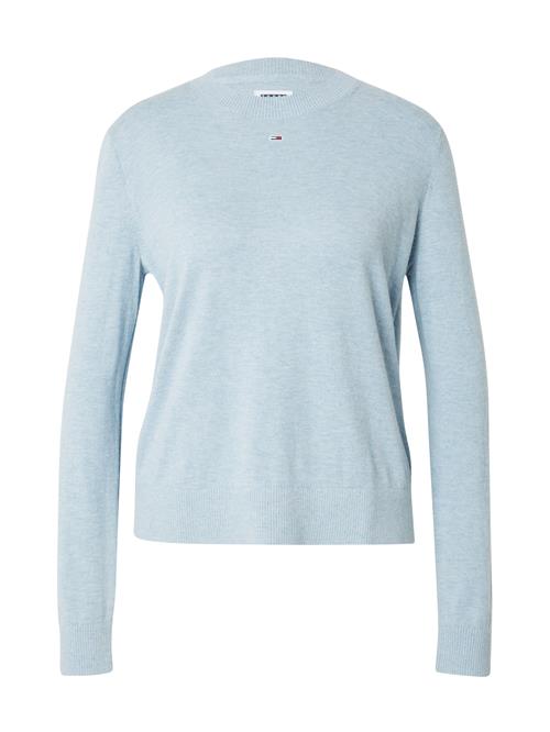 Se Tommy Jeans Pullover 'ESSENTIAL'  marin / dueblå / mørkerød / hvid ved About You