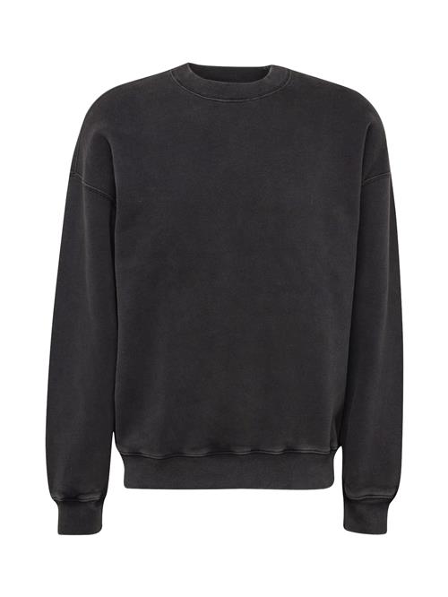 Se Abercrombie & Fitch Sweatshirt 'ESSENTIAL'  sort ved About You