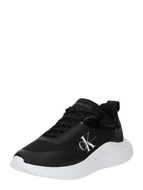 Se Calvin Klein Jeans Sneaker low  sort / hvid ved About You