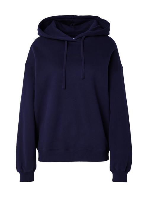 Se Calvin Klein Jeans Sweatshirt 'INSTITUTIONAL'  mørkeblå / sort ved About You