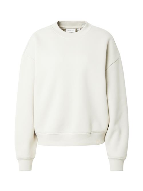 Se Calvin Klein Jeans Sweatshirt  creme ved About You