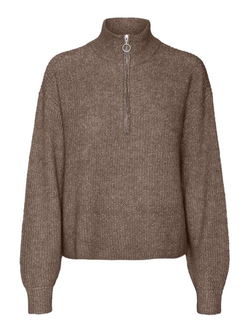 Se Vero Moda Petite Pullover 'MILI'  brun ved About You