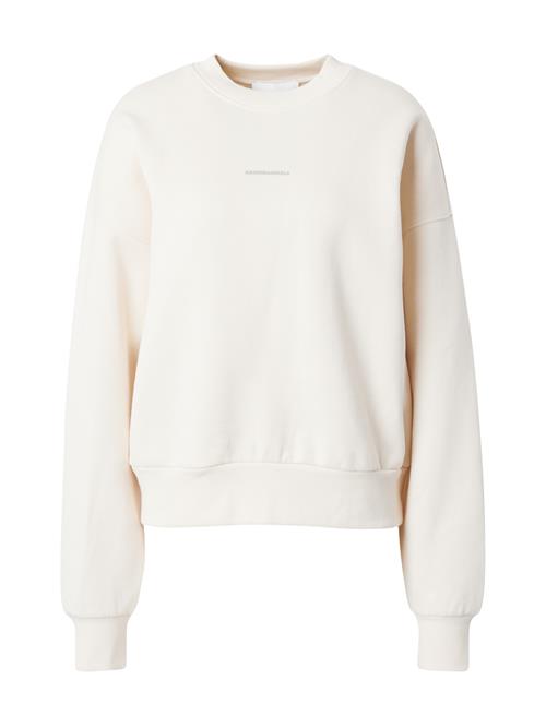 Se ARMEDANGELS Sweatshirt 'ALIZA'  mørkebeige / naturhvid ved About You