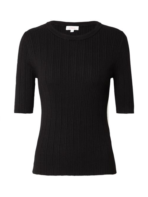 Se s.Oliver Pullover  sort ved About You