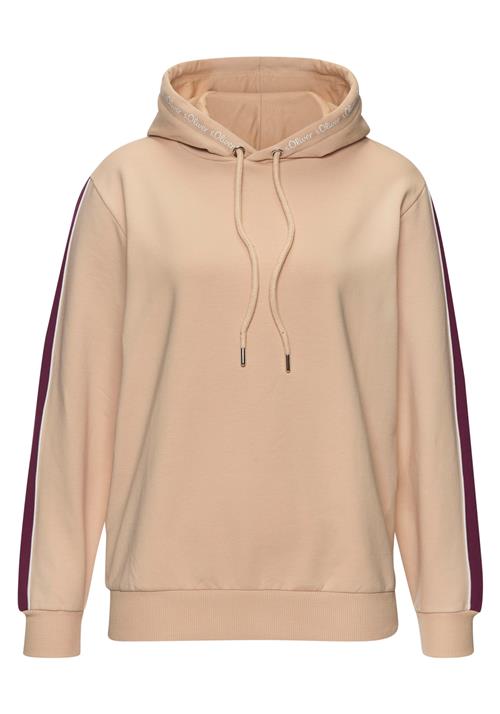 Se s.Oliver Sweatshirt  beige / vinrød / hvid ved About You