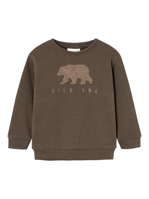 Se NAME IT Sweatshirt 'NMMObear'  mokka / mørkebrun ved About You