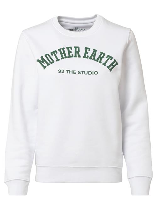 Se 92 The Studio Sweatshirt 'Mother Earth'  mørkegrøn / hvid ved About You