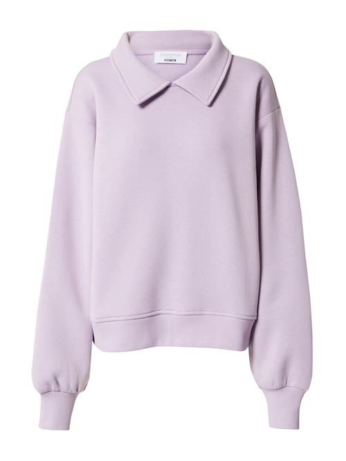 Se florence by mills exclusive for ABOUT YOU Sweatshirt 'Joy'  pastellilla ved About You