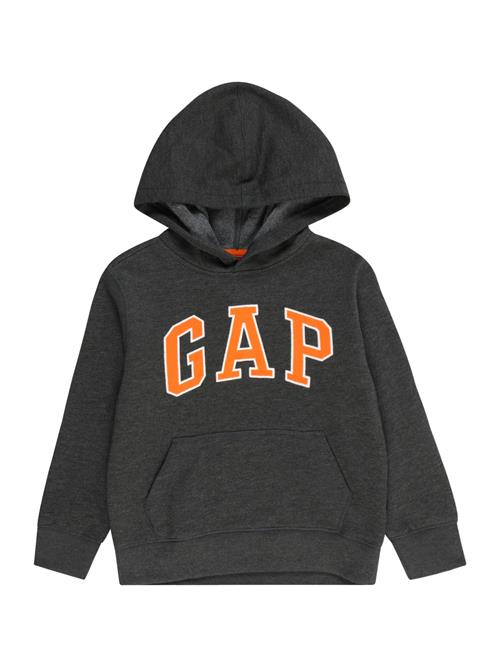 Se GAP Sweatshirt 'NEW CAMPUS'  mørkegrå / orange / hvid ved About You