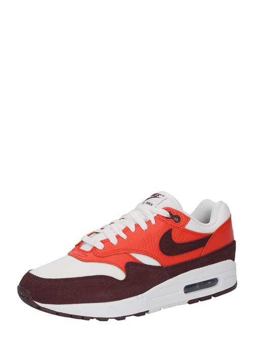 Se Nike Sportswear Sneaker low 'Air Max 1'  bær / rød / hvid ved About You