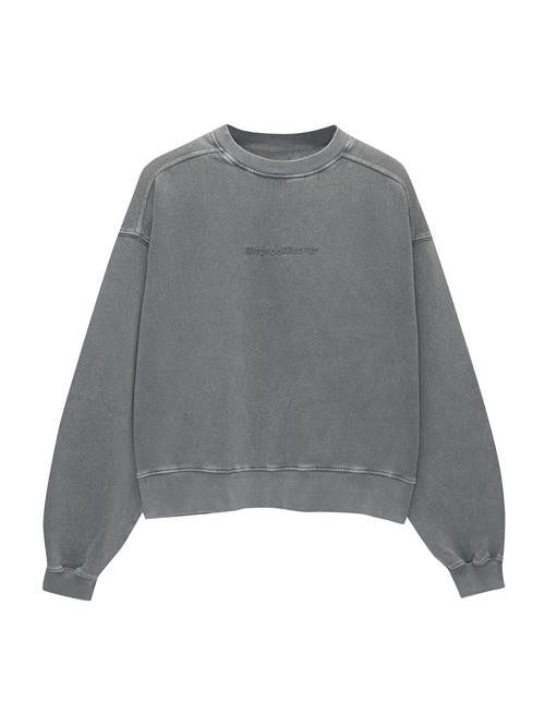 Se Pull&Bear Sweatshirt  grå ved About You