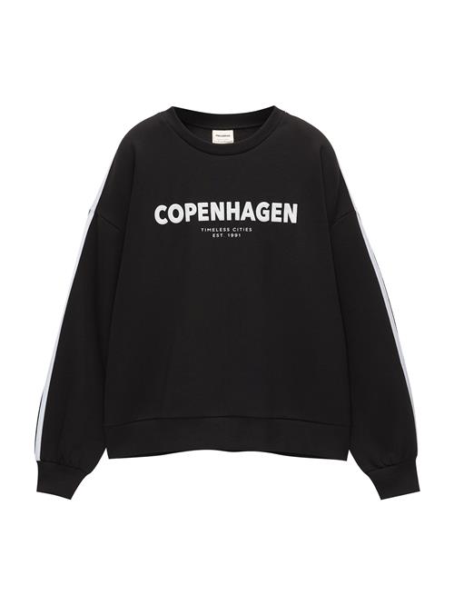 Se Pull&Bear Sweatshirt  sort / hvid ved About You