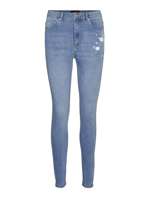 Se VERO MODA Jeans 'Sophia'  blå / karamel / hvid ved About You