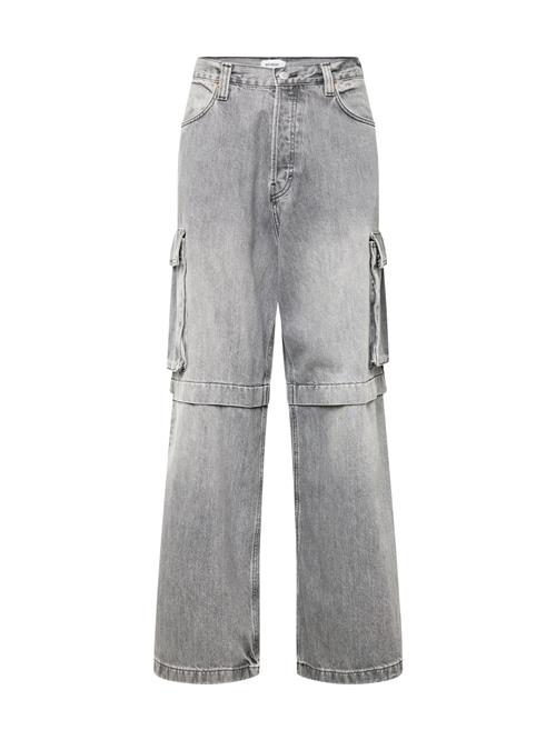 Se WEEKDAY Cargojeans 'Pasadena'  grey denim ved About You