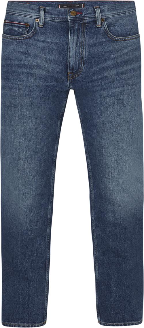 Se Tommy Hilfiger Core Straight Denton Boston IND Mand Boston Indigo Jeans Str 38/32 - Bomuld hos Magasin ved Magasin