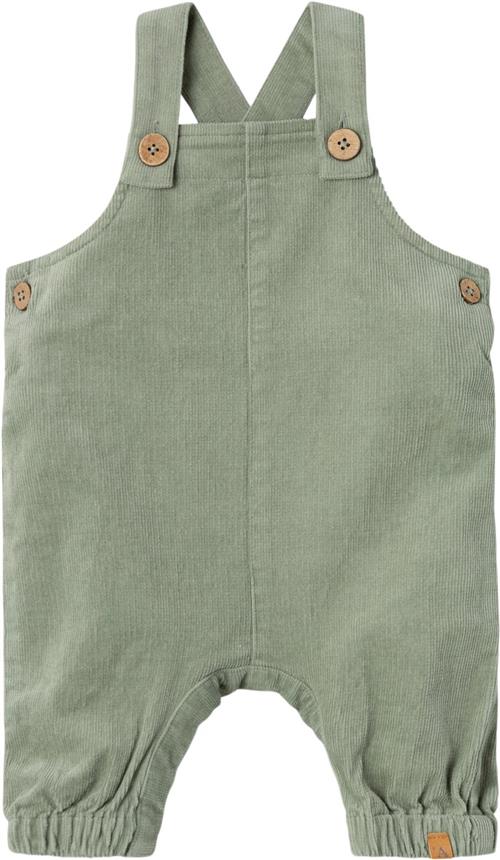 Lil' Atelier Nbmobert Cord Overall 6411hg O LIL Str 86 Drenge - Seagrass Bukser hos Magasin