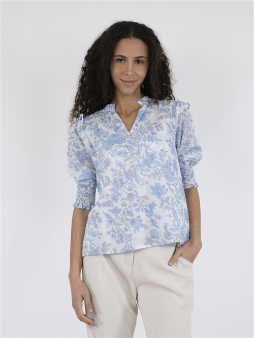 Se Neo Noir Davina Rose Field Blouse Kvinde Light Blue Langærmede Bluser Str 40 - hos Magasin ved Magasin