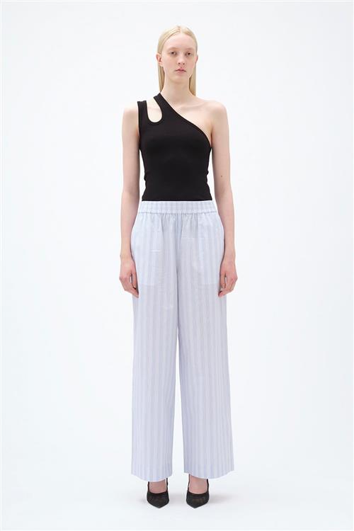 Se REMAIN Striped Wide Pants Kvinde Grapemist Comb. Bukser Med Brede Ben Str 42 - hos Magasin ved Magasin