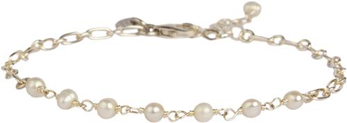 Se BeChristensen Daisy Pearl Bracelet Silver One Size - Perlearmbånd hos Magasin ved Magasin