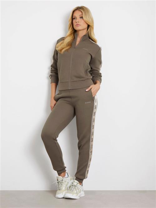 Se GUESS Britney Jogger Kvinde Equestrian Brown Sweatpants Str S - hos Magasin ved Magasin