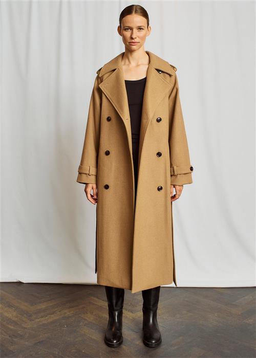 Se Bruun & Stengade BS Kaylee Coat Kvinde Camel Uldfrakker Str 38 - hos Magasin ved Magasin