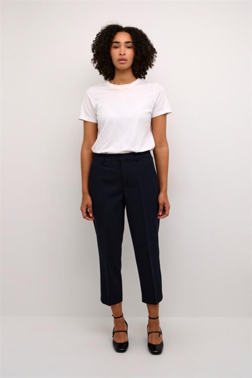 Se Kaffe Kasakura HW Cropped Pants Kvinde Midnight Marine Bukser Casual Fit Str 42 - hos Magasin ved Magasin