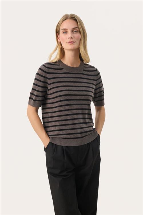 Part Two Everlottapw PU Kvinde Grey/black Stripe Kortærmet Strik Regular Fit Str XXL - hos Magasin