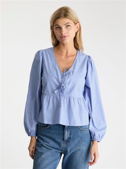 Se Neo Noir Esmée Stripe Blouse Kvinde Blue Langærmede Bluser Str 42 - hos Magasin ved Magasin