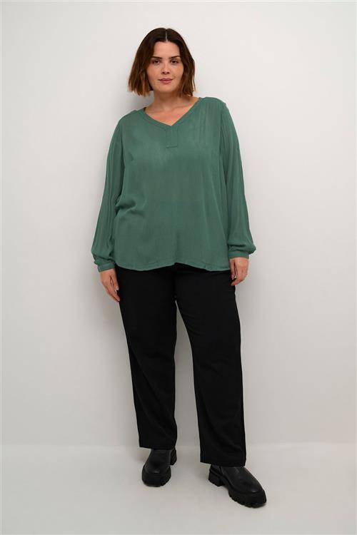 Se Kaffe Curve Kcami LS Blouse Kvinde Garden Topiary Langærmede Bluser Str 48 - hos Magasin ved Magasin