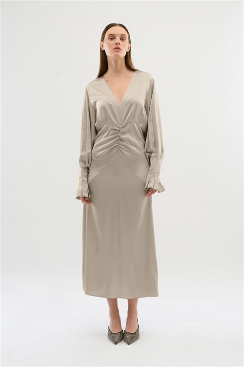 Karen by Simonsen Kbpeel Dress Kvinde Silver Cloud Maxi Kjoler Str 40 - hos Magasin