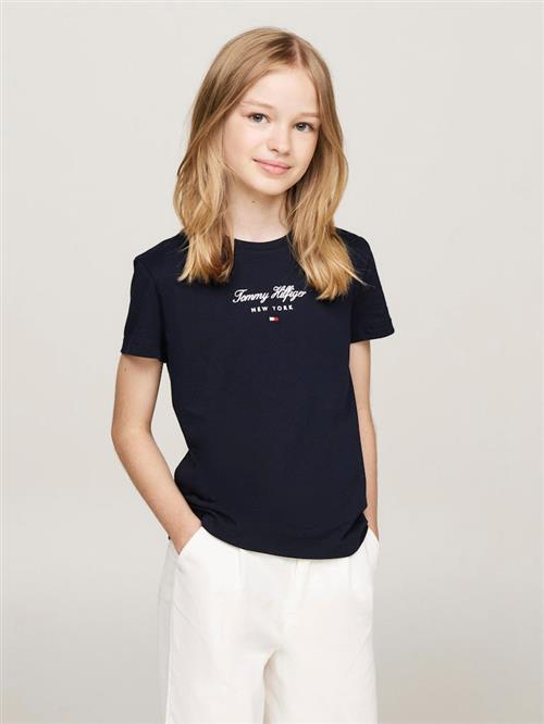 Se Tommy Hilfiger TH NYC Foil TEE SS Str 12 - Desert Sky Kortærmede T-shirts hos Magasin ved Magasin