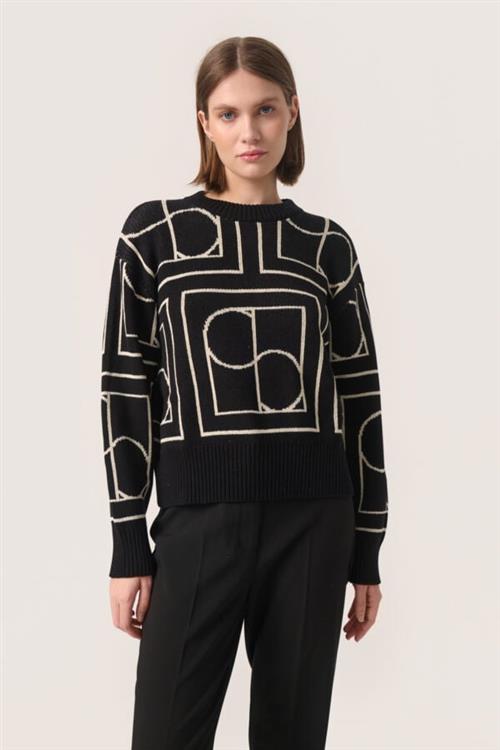 Se Soaked in Luxury Slcabba Pullover LS Kvinde Black W. Sandshell Monogram Sweaters Str XS - hos Magasin ved Magasin