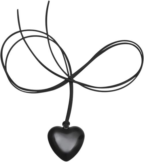 The Good Statement Small Heart Necklace / Black OZ - Halskæder Med Vedhæng hos Magasin