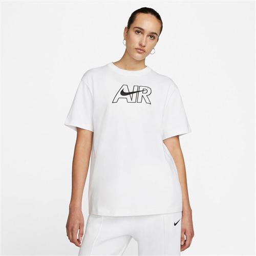 Se Nike Sportswear Tshirt XS - Trænings T-shirts hos Magasin ved Magasin