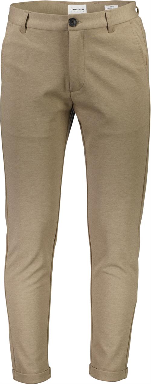 Se Lindbergh Superflex Knitted Cropped Pant Mand Sand Chinos Str S - hos Magasin ved Magasin