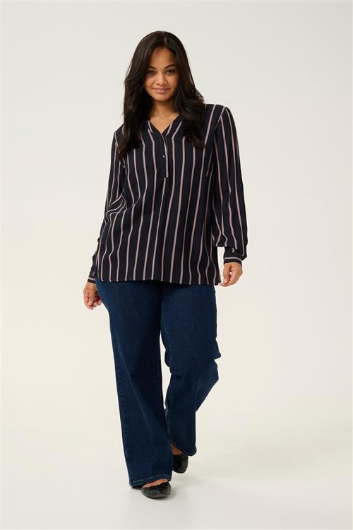 Se Kaffe Curve Kcsida Blouse Kvinde Black / Steeple Grey Stripe Langærmede Bluser Str 42 - hos Magasin ved Magasin