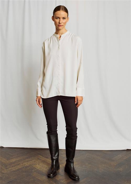 Bruun & Stengade BS Adora Shirt Kvinde Off White Skjorter Str 40 - hos Magasin