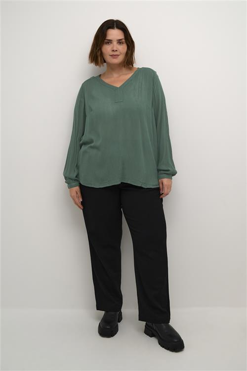 Se Kaffe Curve Kcami LS Blouse Kvinde Garden Topiary Langærmede Bluser Str 46 - hos Magasin ved Magasin