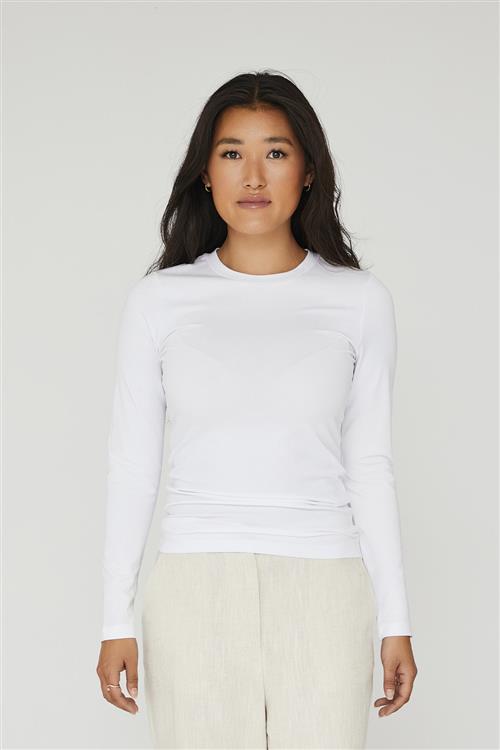 Se A-VIEW Stabil top l/s Kvinde White Langærmede T-shirts Str XL - hos Magasin ved Magasin