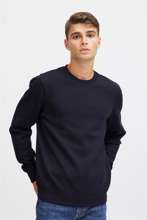 Se Casual Friday Cfsebastian Crew Neck Sweat Mand Dark Navy Sweatshirts Regular Fit Str M - hos Magasin ved Magasin